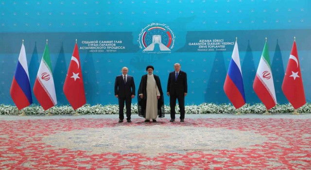 Putin: “Suriyeliler kendi aralarında anlaşmalı. Bağımsız ülkelerin geleceğini kurmak için bazı adımlar atılmalı”