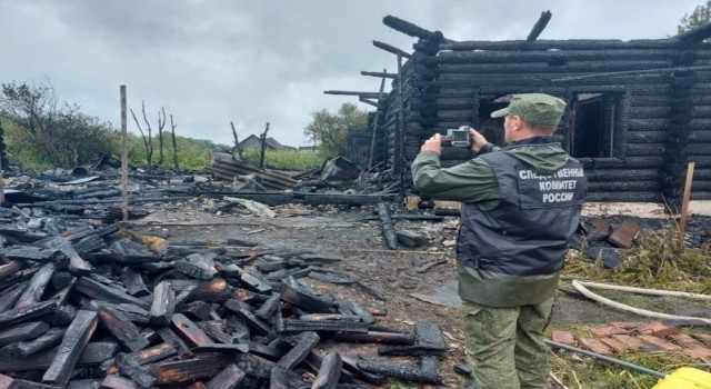 Rusyada kır evinde yangın faciası: 5i çocuk 7 ölü