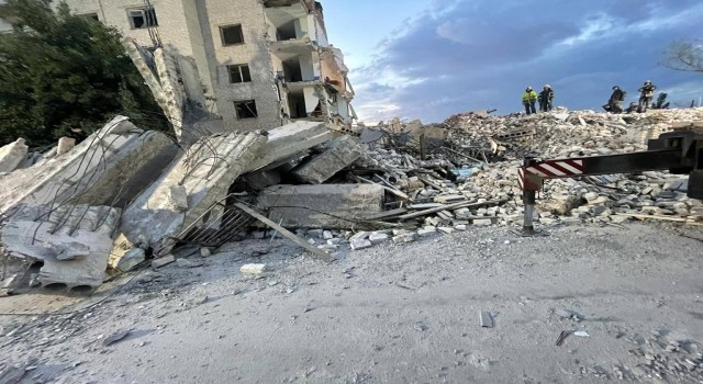 Rusyanın Donetske düzenlediği saldırıda can kaybı 15e yükseldi