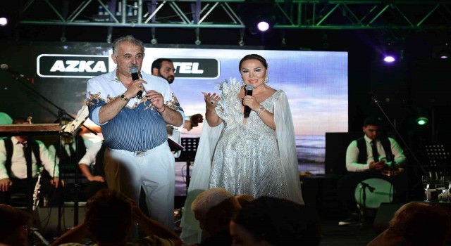 Safiye-Faik ikilisi Bodrumda tatilcileri coşturdu