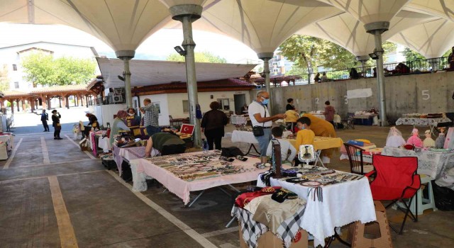 Safranboluda kadınlar hem üretiyor hem de evine katkı sağlıyor
