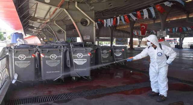 Şahinbeyde kurban kesimi sonrası dezenfekte çalışmaları yapıldı