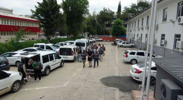 Sahte iddaa kuponuyla dolandırıcılık yapan 9 şüpheli adliyeye sevk edildi