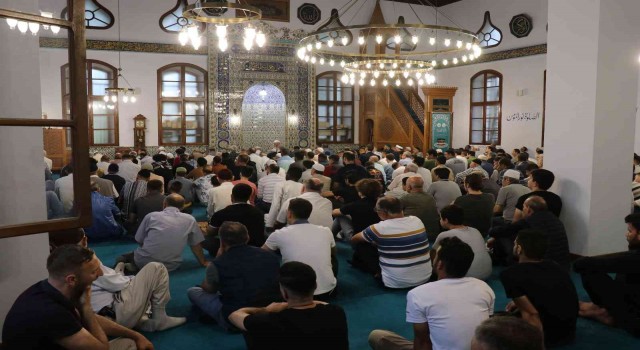 Sakaryada bayram namazı coşkusu