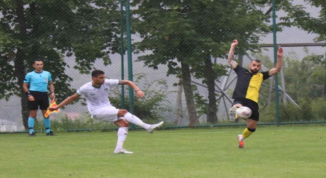 Sakaryaspor, İstanbulsporu hazırlık maçında mağlup etti