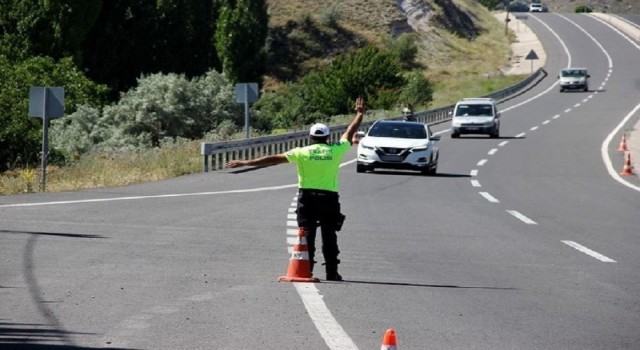 Samsunda bayram tatilinde 4,25 milyon TL ceza yazıldı, 497 araç trafikten men edildi