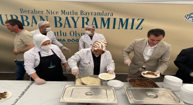 Sancaktepede kurban kesim alanında kavurma ziyafeti
