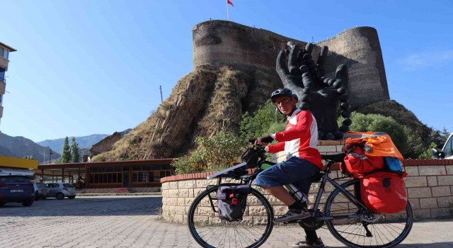 Sarıkamış Şehitleri için İzmirden Sarıkamışa pedal çevirdi