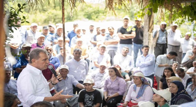 Seçer, bayram gezisine Çamlıyayla ile başladı