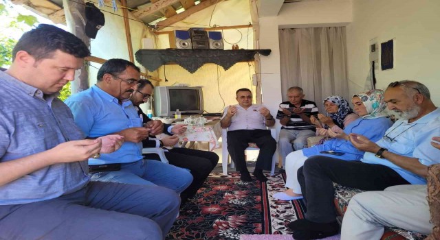 Şehit ailelerini ziyaret ettiler