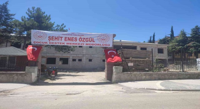 Şehit Enes Özgülün adı çocuk destek merkezine verildi