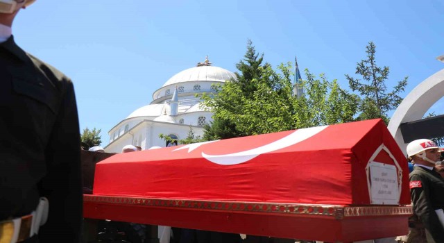Şehit Teğmen Ömer Faruk Civelek, son yolculuğuna uğurlandı