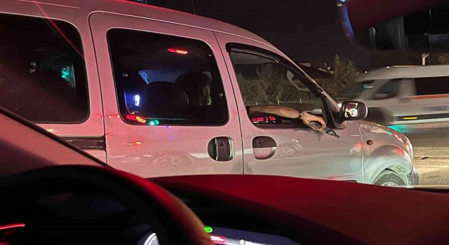 Şehrin ortasında UZİ ile gezmişti, oyuncak çıktı