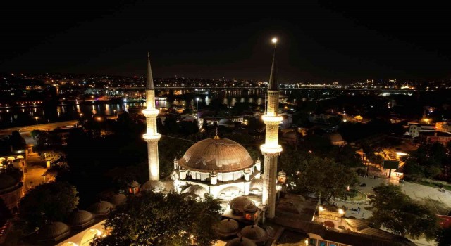 Sela seslerinin yükseldiği Eyüpsultan Camii böyle görüntülendi