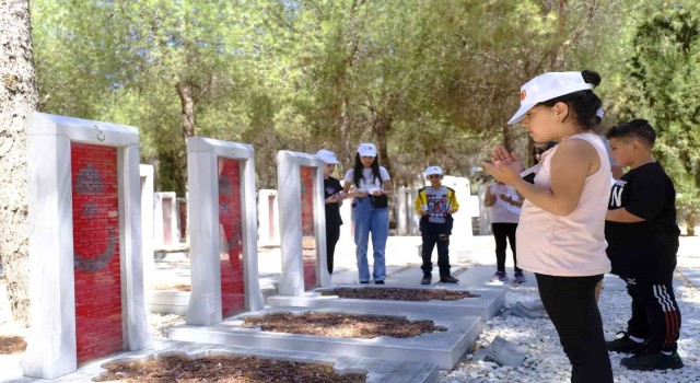 Şerife Bacının torunları önce Çanakkaleyi gezdi