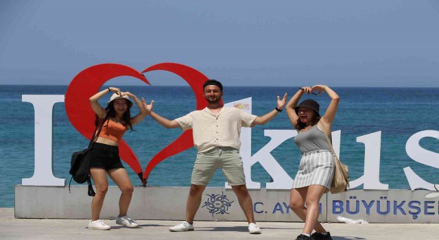 Seyahatsever gençler, Aydını keşfediyor
