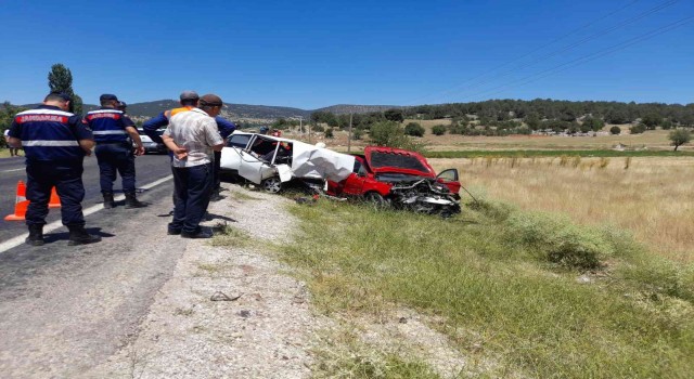 Muğla Seydikemer'de trafik kazası 1 ölü, 2 yaralı