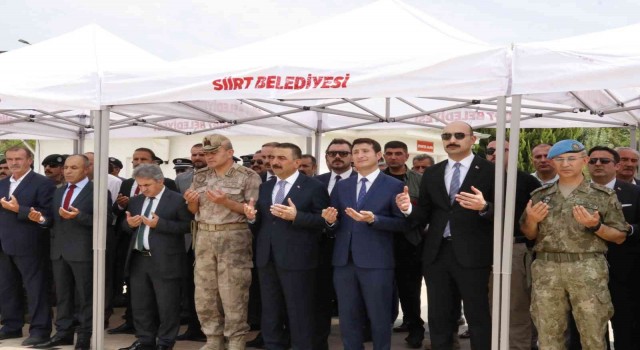 Siirt Valisi Hacıbektaşoğlundan şehitliğe bayram ziyareti