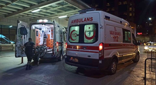 Siirtte kamyonet baraj gölüne uçtu: 3ü çocuk 7 yaralı