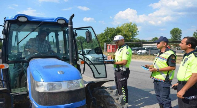 Simavlı traktör sürücüleri güvenli traktör kullanımı konusunda bilgilendirildi
