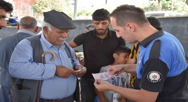 Şırnak polisinden kurban satıcılarına “sahte para” uyarısı yaptı