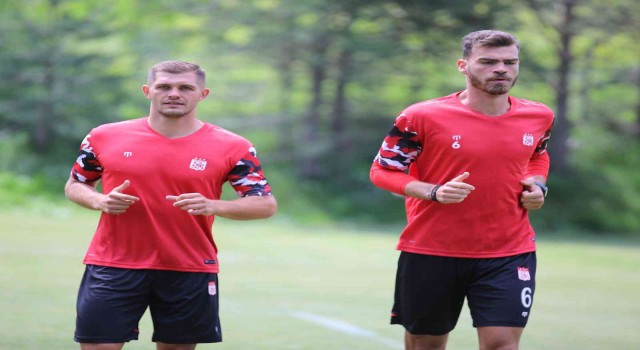 Sivassporun yeni transferi Karol Angielski ilk idmanına çıktı