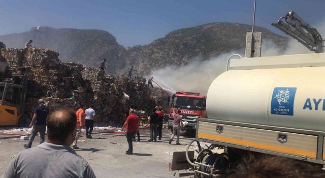 Sökedeki Kipaş Kağıt Fabrikasında yangın