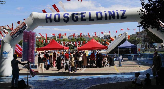Sultangazi Belediyesinden çocuklara çok neşeli bayram şenliği