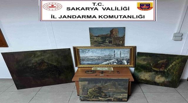 Tablo ve tarihi eserlerle yakalandı, serbest kaldı