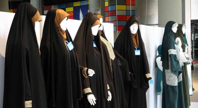 Tahranda Fecr Uluslararası Moda ve Giyim Festivali alışveriş meraklılarını ağırlıyor