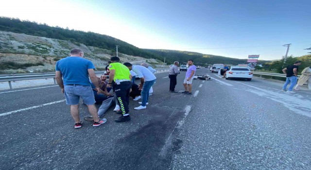 Takla atan motosikletteki karı koca yaralandı