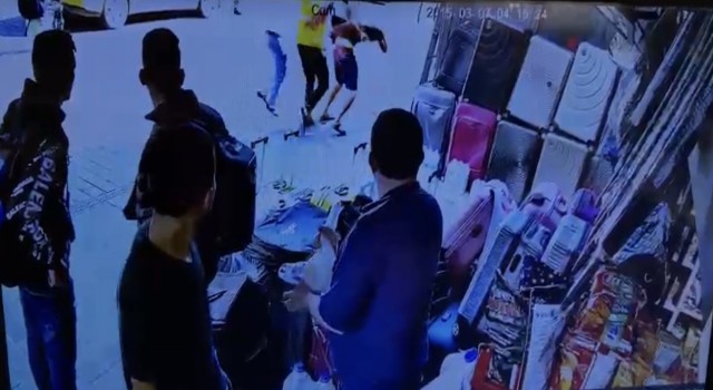 Taksimde valiz hırsızına meydan dayağı kamerada