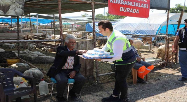 Talas Belediyesinden Kurban Bayramında dondurma ikramı