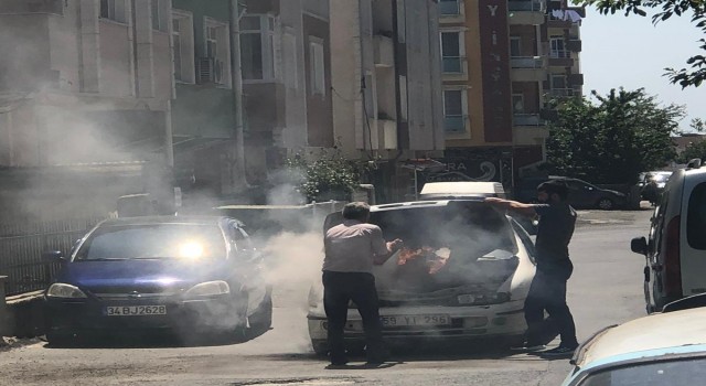 Tamire giden LPGli otomobil alev alev yandı