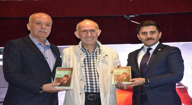 Tarihçi Ahmet Şimşirgil, Dursunbeyde FETÖyü anlattı