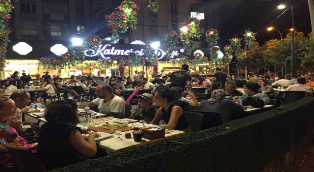 Tatlı videosu Tarkanın “Geççek” klibini ikiye katladı