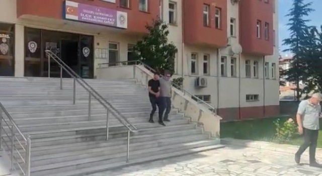 Tavşanlıda akü hırsızı tutuklandı