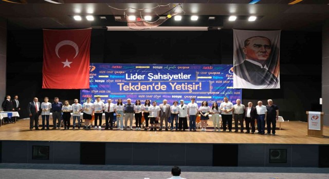 Tekden Fen ve Anadolu Lisesinde 77 öğrenci YKSde derece yaptı