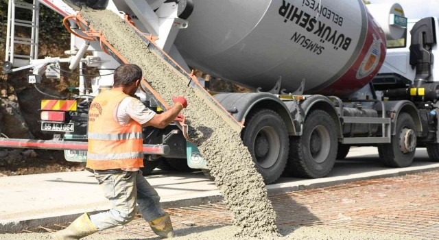 Tekkeköyde grup yolu çalışması sürüyor