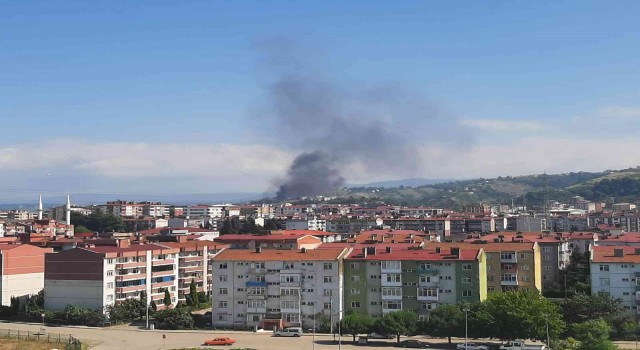 Tekkeköydeki yangın korkuttu