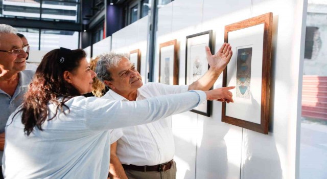 Tekstil Park Sanat Galerisinde Kadınların Gizemli Dünyaları adlı sergi açıldı