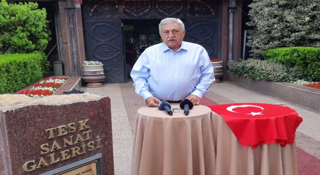 TESKten anlamlı bayrak dağıtımı