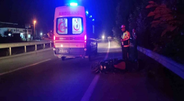 Tıra arkadan çarpan motosiklet sürücüsü yaralandı