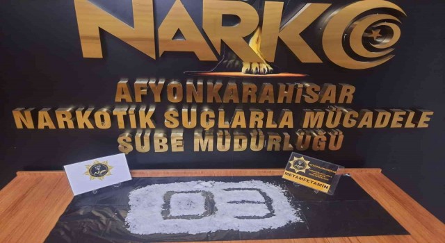 Tofaşın stepne lastiğinin altında 502,09 gram metamfetamin bulundu