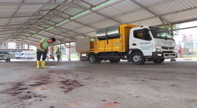 Toroslarda kurban kesim ve satış yerlerinin temizliğine başlandı