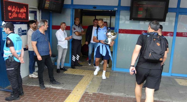 Trabzonspor Trabzona Süper Kupayla döndü