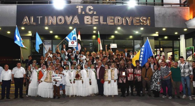 Türk Dünyası Altınovada buluştu