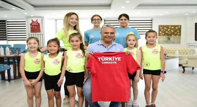 Türkiye 2ncisi minikler gururlandırdı
