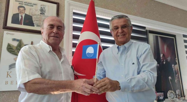 Türkiye genelinde 531 adet mavi bayraklı plajın 229u Antalyada