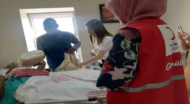 Türkiyenin sahip çıktığı anne ve bebeğe “Sevgi Bohçası”